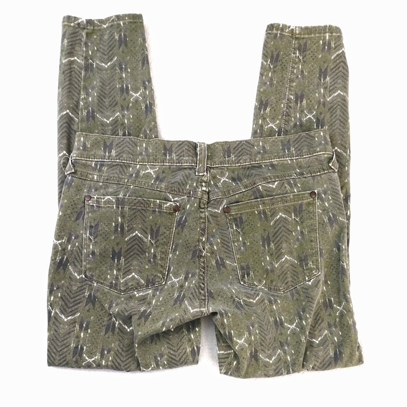 Free People Green Arrow Print Skinny Jeans - Picture 5 of 9